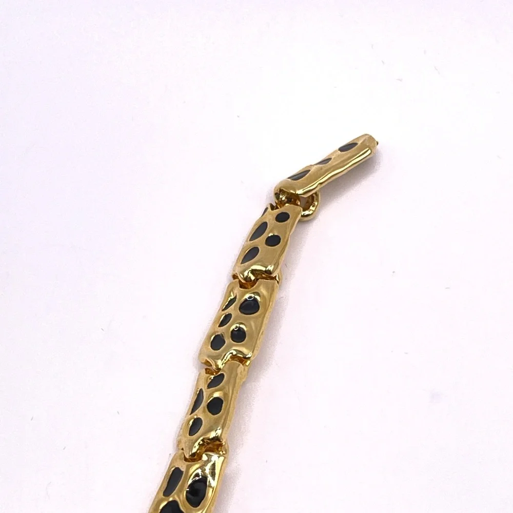 Vintage Leopard Shoulder Brooch 7 1/2